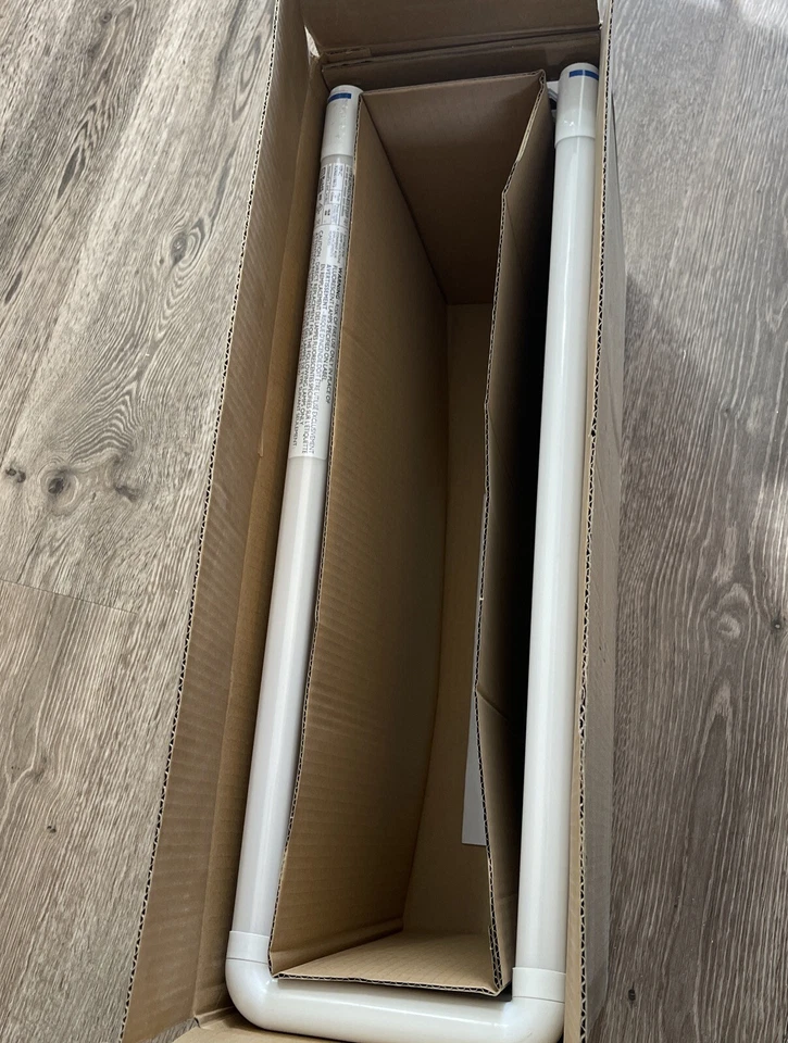 NEW BOX OF 10 541862 13T8-6U MAS 24-835 IF20/P DIM 10/1 InstantFit TLED Lamps - Image 1 of 4