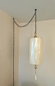 VINTAGE DECORATIVE HANGING ELECTRIC PENDANT LIGHT WITH LAMP SHADE & CHAIN - Picture 1 of 5