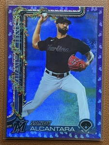 2025 Topps Holiday Sandy Alcantara #H144 Stocking Stuffer Metallic Stocking - Picture 1 of 2