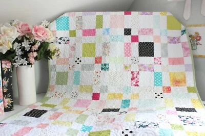 NUEVO EDREDÓN BEBÉ NIÑA HECHO A MANO ~ 4 parches ~ rectángulos ~ cuadrados Foto 1 de 4