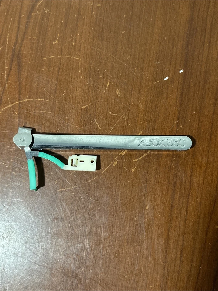 Microsoft Xbox 360 Silver OEM Replacement Eject Button & Bezel For Disc Tray - Image 1 of 4