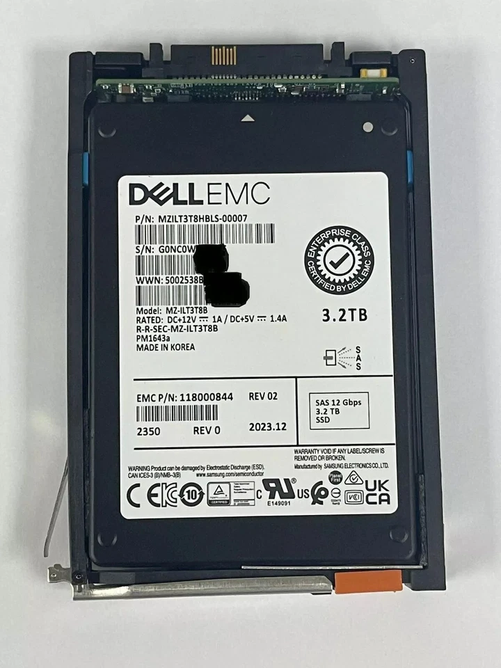 DELL EMC 005054013 UNITY 3.2TB 12Gb/s SAS 2.5'' SSD Solid State Drive - Image 1 of 1