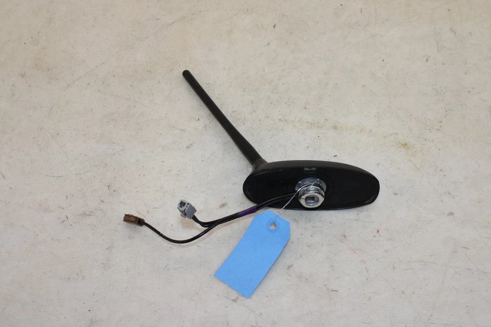 2013-2017 Nissan Juke Shark Fin Roof Antenna OEM MR16 - image 1 of 4