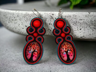Bunte Ohrringe, Glascabochon, hergestellt in der Soutache-Technik, handgenäht. - Bild 1 von 4
