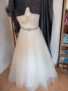 Wedding dress size 10 Off The Shoulder Diamante Waist Made By H.R.H.'s Tailor. - Picture 1 of 14