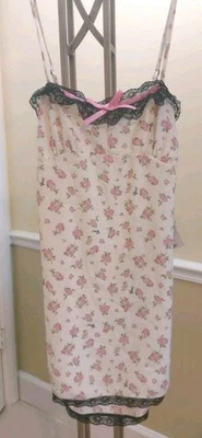 NOVA Camisola Betsey Johnson Tamanho Médio Estampa Floral Pulôver Elástico Ajuste Traseiro - Imagem 1 de 4