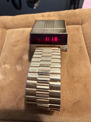 Bulova Computron LED vintage - Immagine 1 di 4
