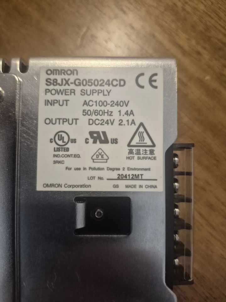 NUEVA FUENTE DE ALIMENTACIÓN OMRON S8JX-G05024CD 100-240V Foto 1 de 4