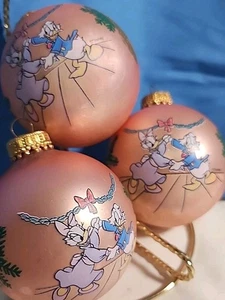 3 1980 Disney Adornos de Navidad Pato Donald Margarita Patinaje sobre Hielo Árbol Vacaciones  - Imagen 1 de 7