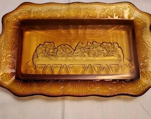 Vintage The Last Supper Plate Tiara Glass Amber Bread Platter Dish 11 X 7 Easter - Picture 1 of 10