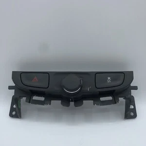 2013-2015 Chevrolet Malibu Hazard Button & TC Off 12V Socket Trim  OEM - Bild 1 von 8