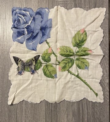 Pañuelo Hankie Hanky años 50 azul rosa y mariposa festoneado borde ondulado Foto 1 de 4
