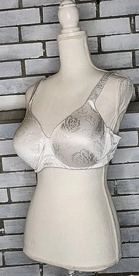 Vanity Fair Mujer Ligeramente Forrado 72297 Taza Suave Ligeramente Acolchada Inalámbrica Talla 40C  Foto 1 de 4