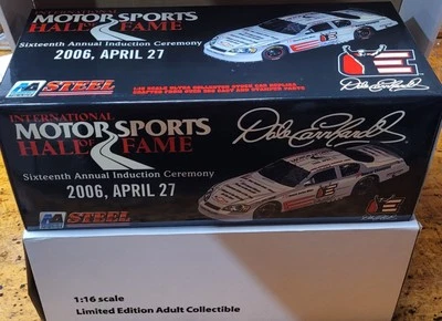 Motorsports Authentics Dale Earnhardt Salón de la Fama 2006 Monte Carlo SS 1:16  Foto 1 de 4