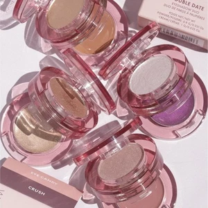 Wander Beauty Doppio Data Ombretto Duo - Wink/BAE (Olografico Viola Perla... - Foto 1 di 3