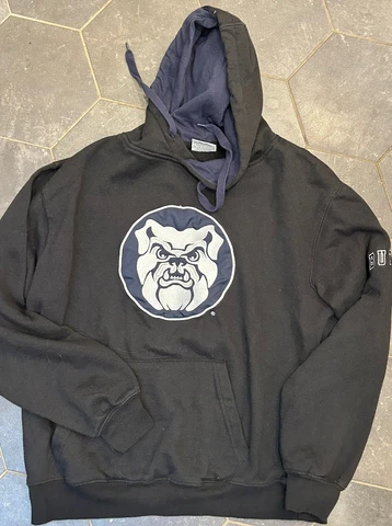 Butler Bulldogs sweatshirt adult Medium Black hoodie stadium long sleeve Cover