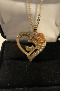 Fashion Heart Rose Necklace - Picture 1 of 5