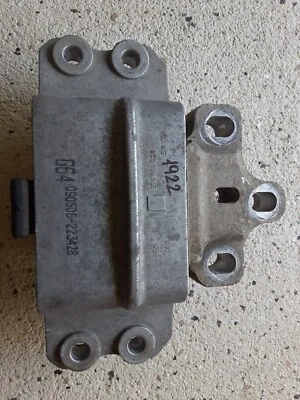 2009-2017 VOLKSWAGEN TIGUAN FRONT LEFT ENGINE MOUNT  # 3C0 199 555 OEM* - image 1 of 4