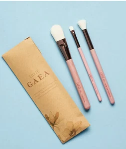 New! LUXIE GAEA 3 PIECE BRUSH SET Makeup Wooden Handles W/ Rose Gold - Picture 1 of 1