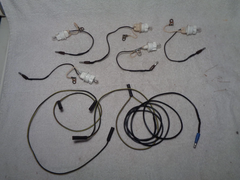 Mopar 1974-93 Dodge Truck Cab Light Wiring - Image 1 of 1