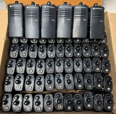 MOTOROLA CP110 H96KCC9AA2AA VHF 2CH 2W Two Way Radio - Image 1 of 4