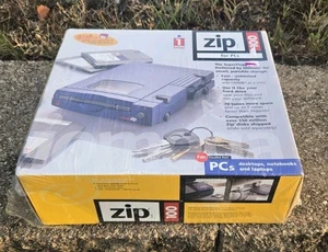 Iomega Zip 100 Drive - New In Box - Afbeelding 1 van 6