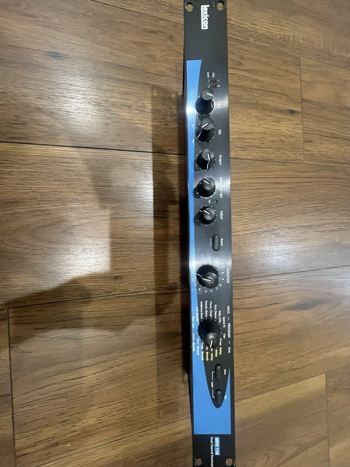 Processador de efeitos Lexicon MPX 100 canal duplo montagem em rack - Imagem 1 de 4