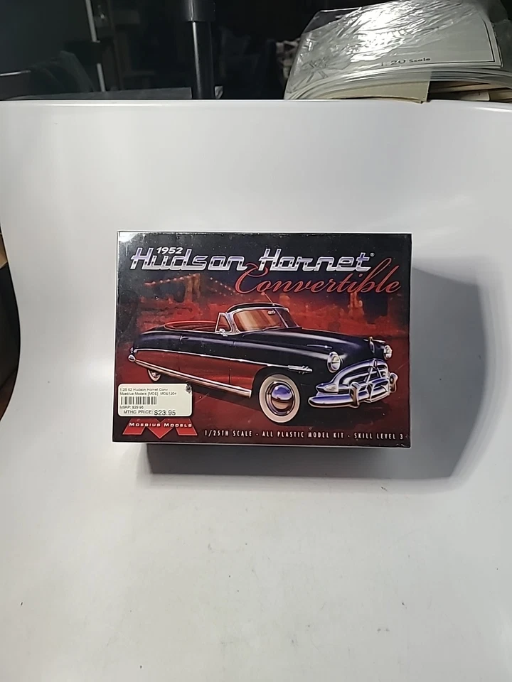 Moebius 1:25 Scale 1952 Hudson Hornet Convertible Model Kit Sealed - Image 1 of 4