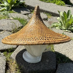 18” Japanese Asian Wicker Hat Coolie Bamboo Rice Paddy Sun Hat Conical Vintage - Picture 1 of 9