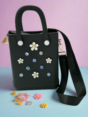 Bolso de Mano Moonlit Daisy Magic Kids Mini Eva con Correa y Dijes para Zapatos Foto 1 de 2