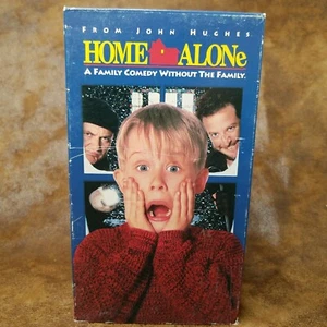 Home Alone (VHS, 1991) Macaulay Culkin Joe Pesci - Picture 1 of 3