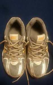 NIKE AIR CITIUS TENNIS SHOES SIZE 5 YOUTH - Picture 1 of 2