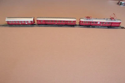VINTAGE ROCO 43004 LOCOMOTIVE & 2 PASSENGER CARS BR485/885 INTERNATIONAL ELEKTRO - Image 1 of 4