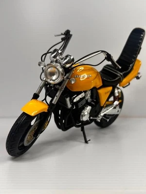 1/12  CB400SF Completed Plastic Model, Bosozoku Handmade Custom Motorcycle Japan - Image 1 of 4