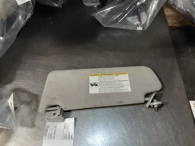 Parasol derecho pasajero sin iluminación se adapta 08-19 SEQUOIA 259159 Foto 1 de 4