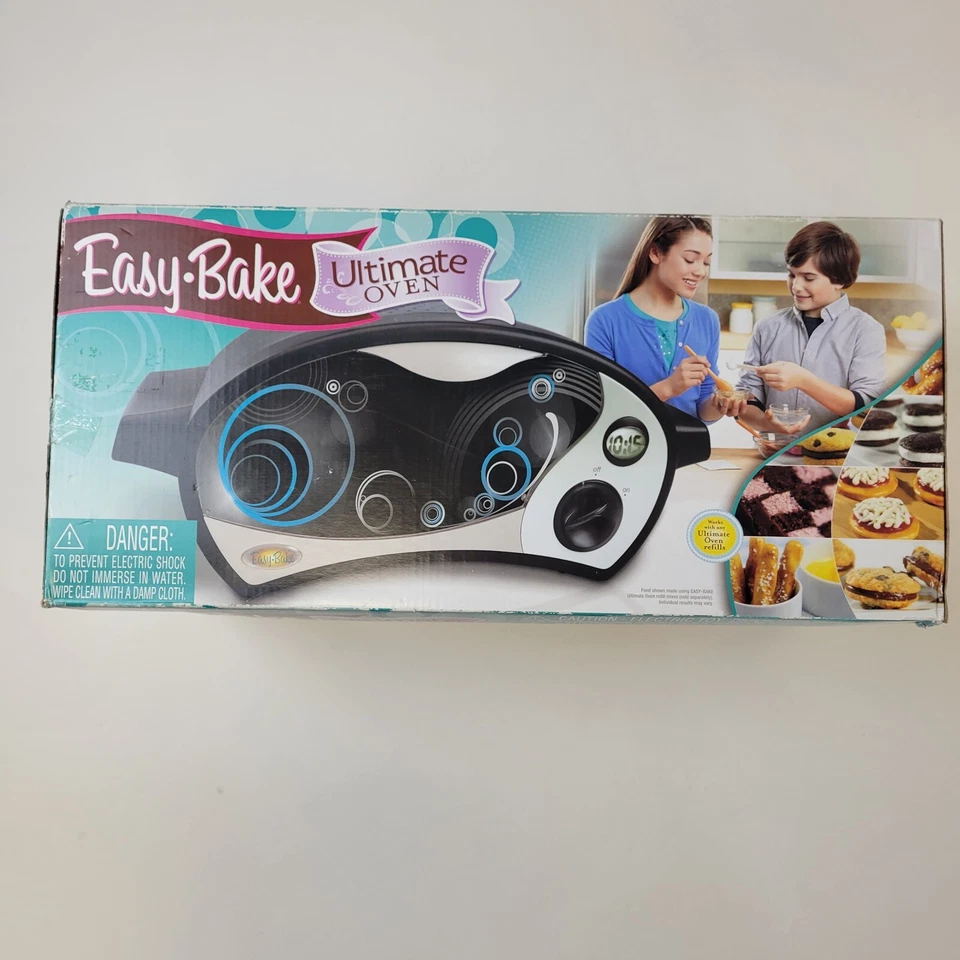 Hasbro A5326 Easy Bake Ultimate Oven Black