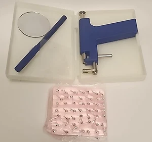 Pistola perforadora de orejas con tachuelas - TOTALMENTE NUEVA - Imagen 1 de 3