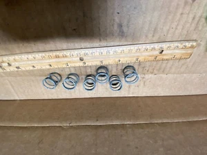 Un chasis OEM usado resortes de un cortasetos Craftsman 358.795.630 - Imagen 1 de 3