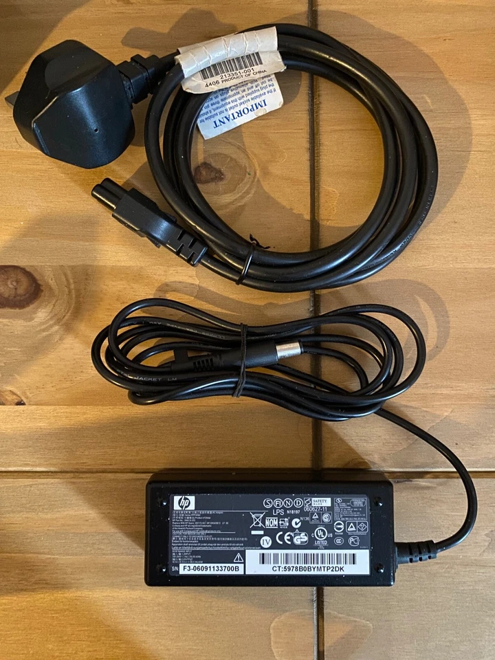 Genuine Hewlett-Packard HP 65W Laptop AC Adaptor / Charger [PPP009D] — 第 1/1 张图片