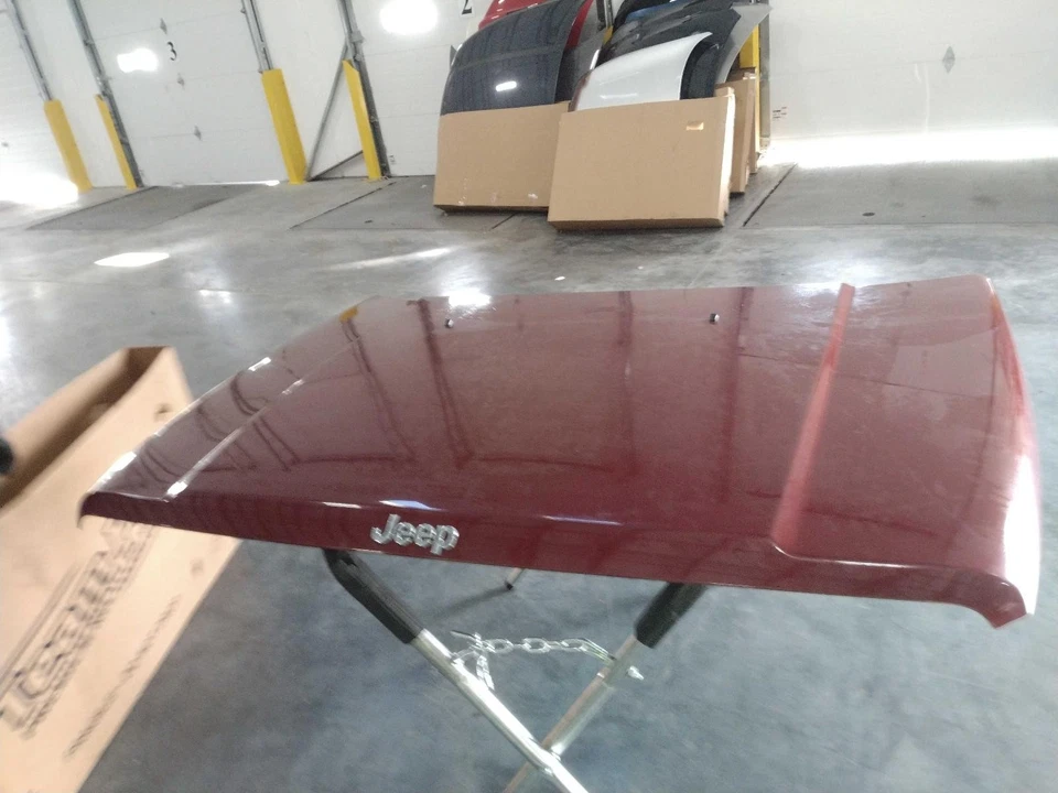 2007 Jeep Commander Hood Panel OEM Red Good Condition 4DR SUV 55396564AB - Image 1 of 3