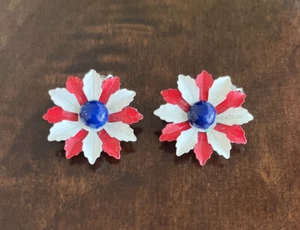 Flower Clip On Earring's Vintage Red And White Enamel On Metal 1960/70's Retro - Picture 1 of 9