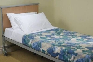 BRAND NEW PRINTED BED COVER/ COUNTERPANE, WITH SEMI FLORAL PRINTED, 190CMx245CM - Picture 1 of 1