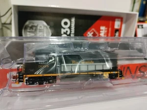 N scale ScaleTrains GP30 D&RGW # 3018 - Picture 1 of 3