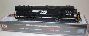 Atlas 40 003 988 Norfolk Southern SD60E - GOLD, w/DCC and Sound - N-Scale - Picture 1 of 7