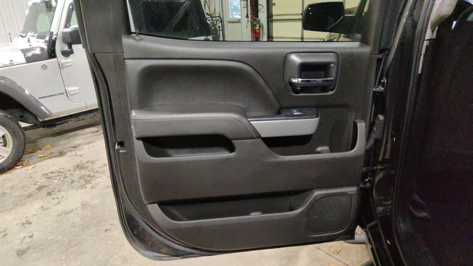 Chevrolet Silverado 2014-2018 doble cabina izquierda conductor puerta trasera panel interior moldura Foto 1 de 1