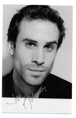 Joseph Fiennes. Actor. Shakespeare In Love. Signed Photo - Image 1 of 2