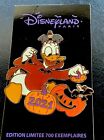 Disneyland Paris Trading New ** Halloween Donald Duck With Pump & Bats ** 2022