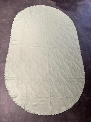Tischdecke Stofftischdecke - hellgrün - oval - Maße ca 216 cm x 130 cm - Bild 1 von 4