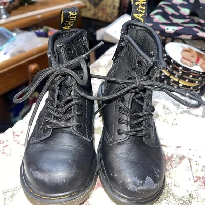 Dr. Martens Toddler 1460 Black Lace Up Round Toe Ankle Combat Boots Size 8 - Image 1 of 4