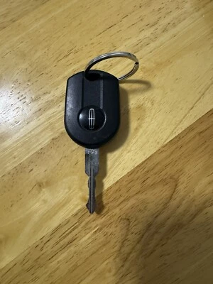 car keys Lincoln MKZ  Hybrid 2010-2012 - Image 1 of 4